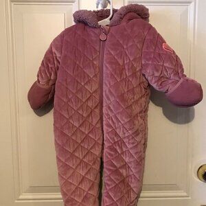 Weatherproof Infant pink quilted snow suit 6 to 9 months, super soft